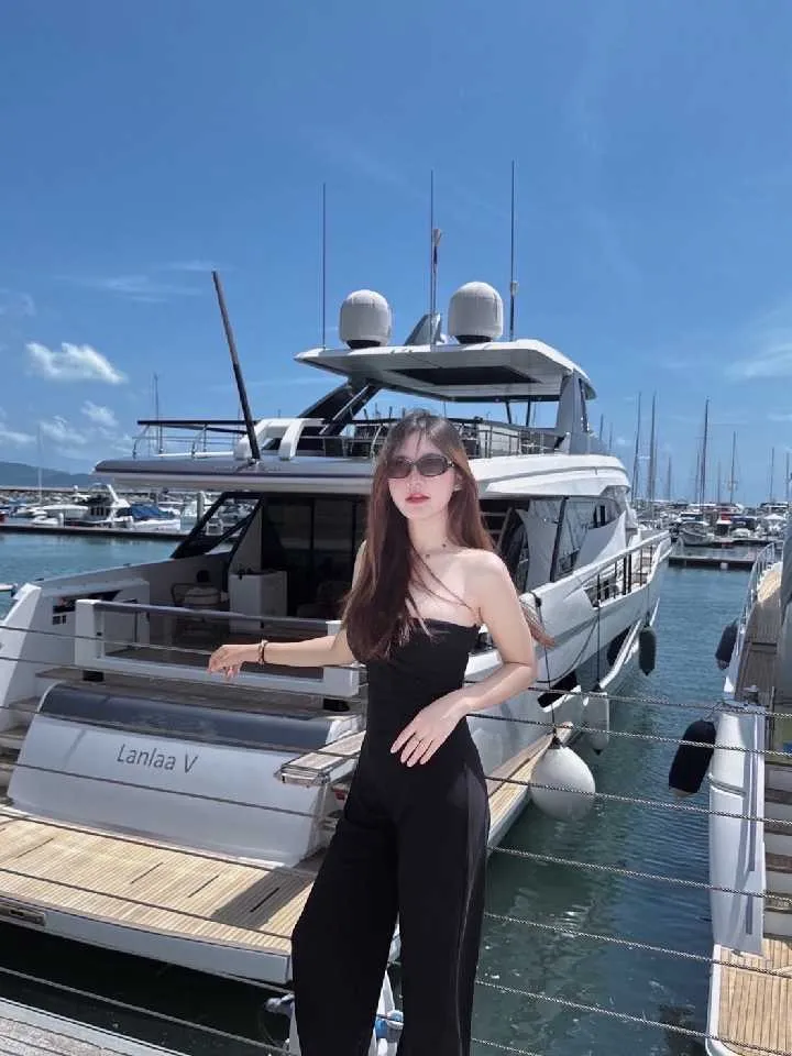 泡良大神CC哥长沙出差约炮周大福珠宝女销售人美逼肥操起真刺激高清无水印版