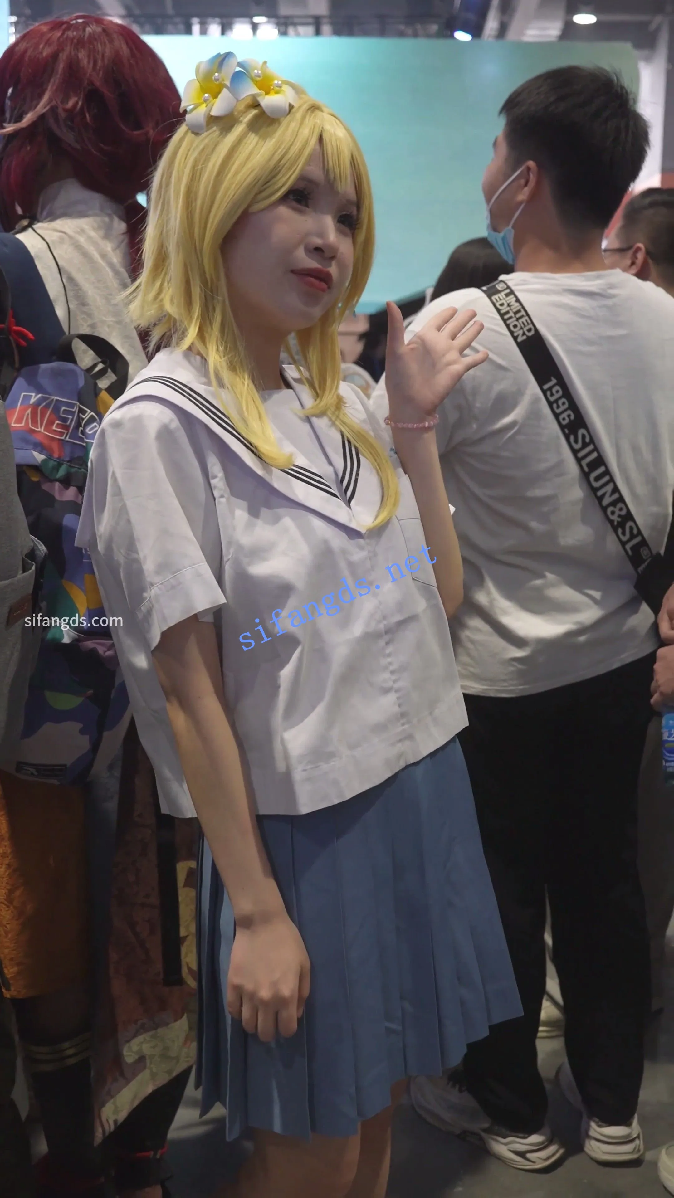 【xxn-320】金发制服jk小姐姐..蕾丝边紫内湿了勒出13痕迹